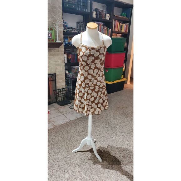 NWOT SO WOMENS DRESS - Picture 1 of 4
